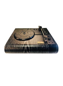 MJI MJI M2012 Belt-Drive Turntable With Built-In Speakers - Black 