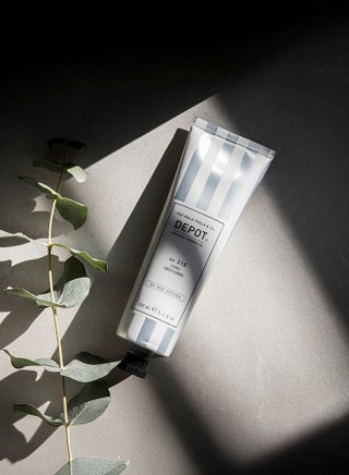 Curl Defining Cream - Enhances Natural Curl Pattern, Fights Frizz & Provides a Flexible, Bouncy Hold (150 ml) - view 2