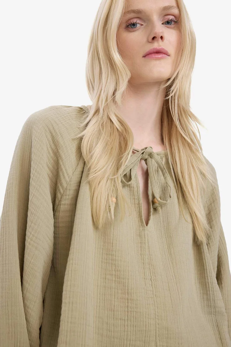 ديفاكتو Oversize Crew Neck Long Sleeve Blouse