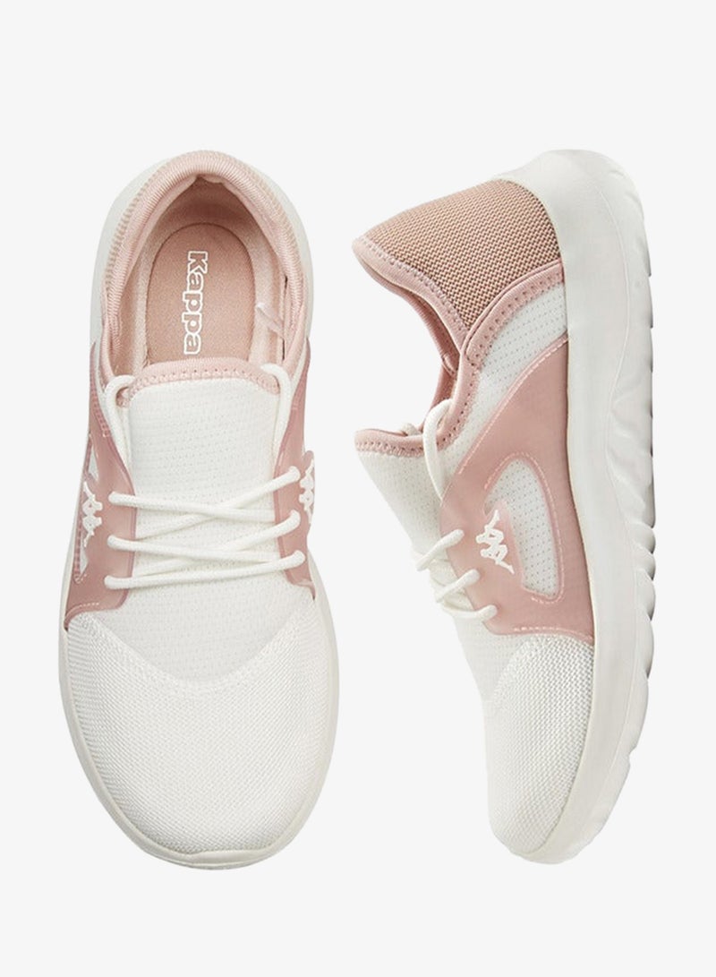 كابا أحذية رياضية نسائية برباط وتفاصيل دانتيل - Image 1
