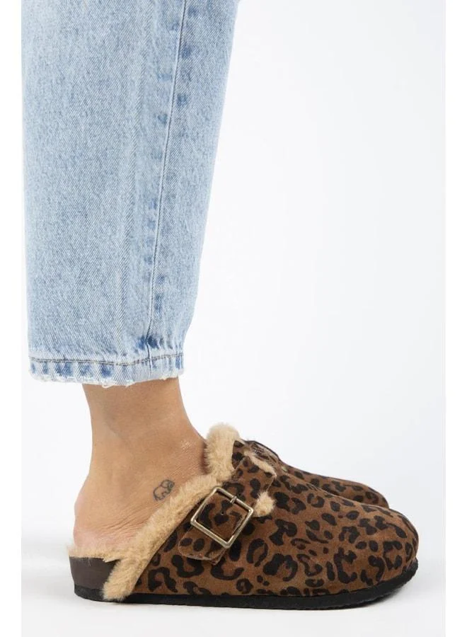 (Zeta 2 Furry Leopard) Women's Real Leather Belted Buckle Sabo Sole Sandal.