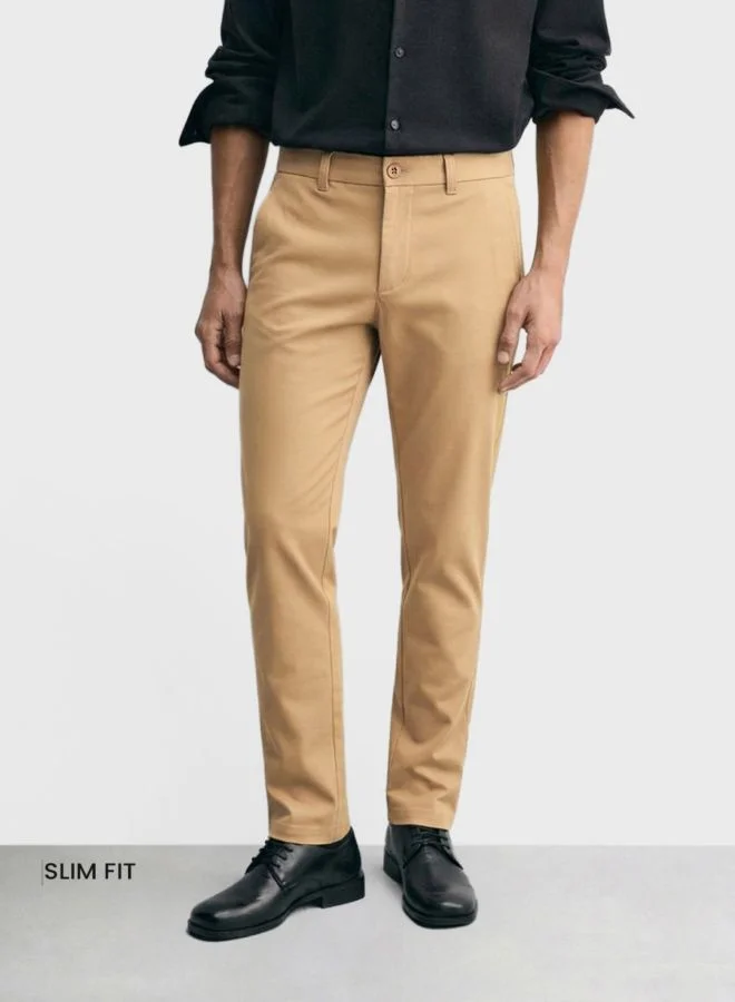 The Indian Garage Co Men Slim Fit Solid Cross Pocket Mid-Rise Chinos