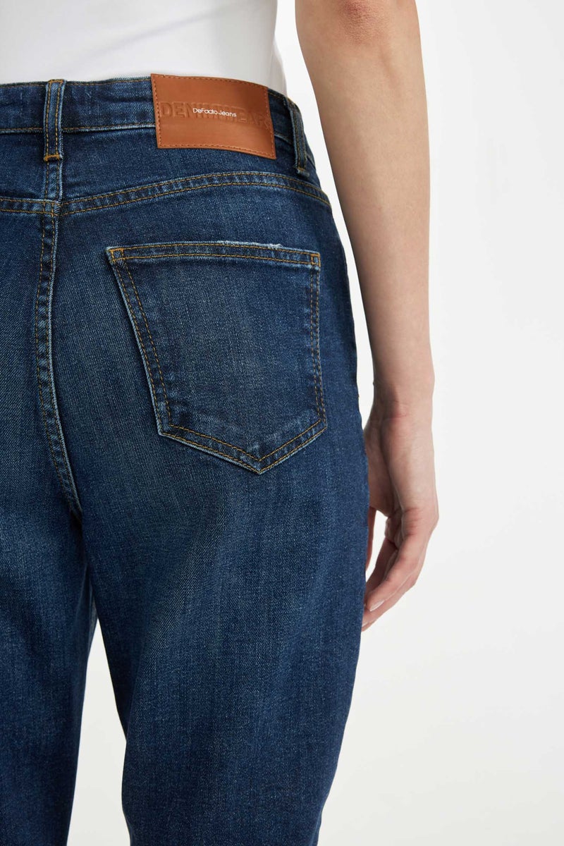 DeFacto Woman Mary Vintage Straight Fit Ripped Detailed High Waist Ankle Length Jeans  - Image 4