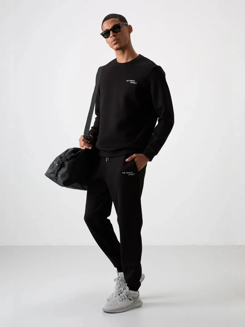 تومي لايف TOMMY Men's Long-Sleeve Sweatshirt And Pants Set