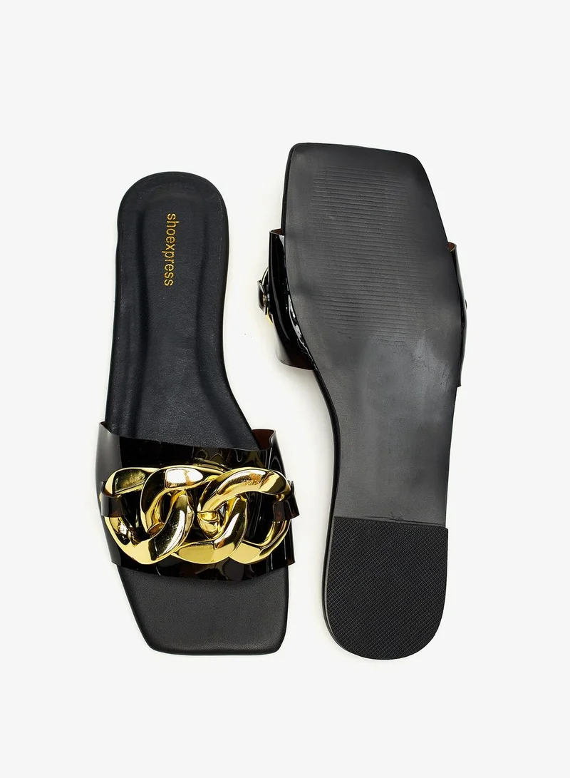 شو اكسبرس Chunky Chain Accent Slip-On Sandals