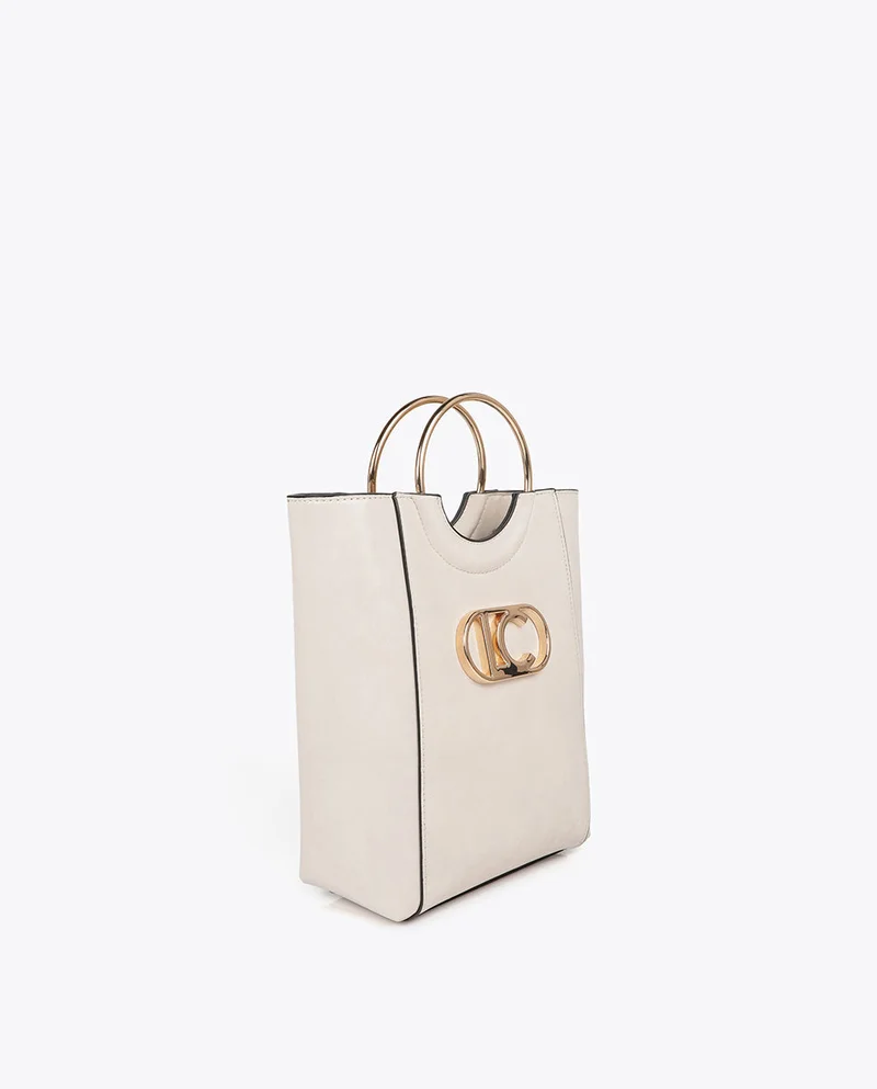 لولا كساديمونت حقيبة تسوق صغيرة بمقبض معدني دائري من الجلد الصناعي وشعار  بيضاوي