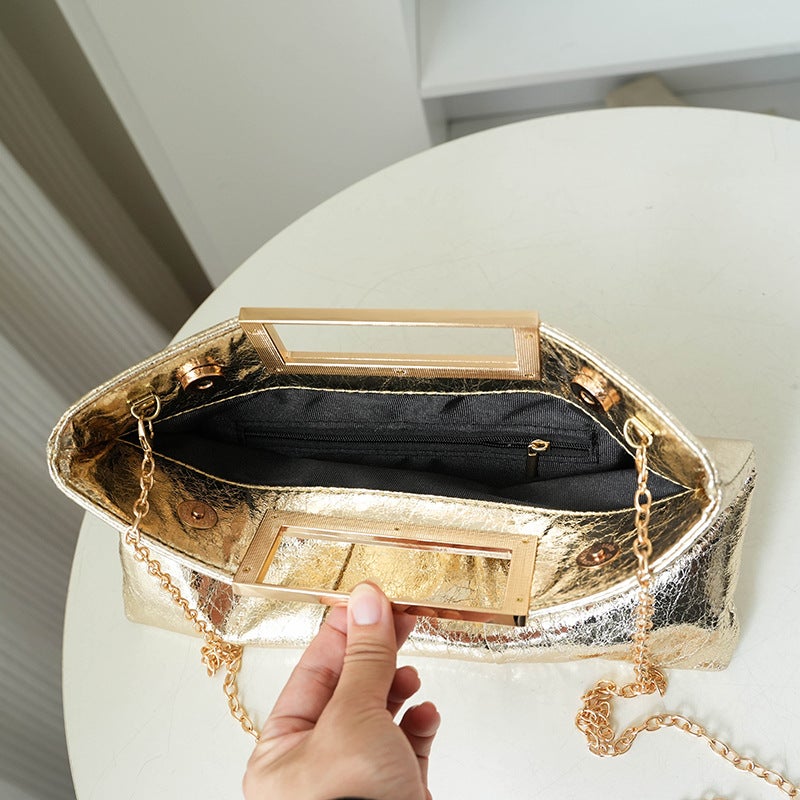 Fashionable Large Capacity Handbag with Chain - Image 4