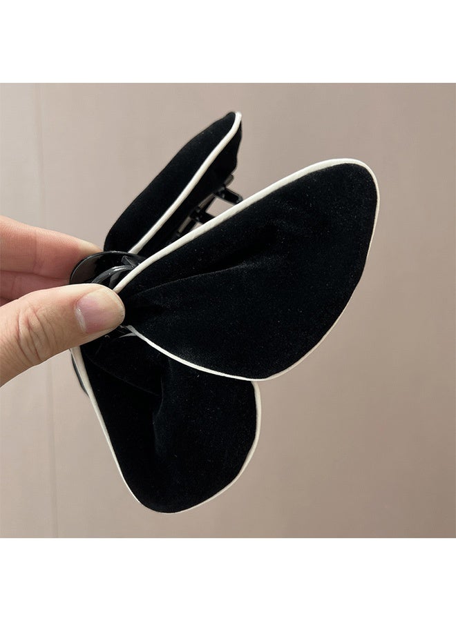 مشابك شعر أنيقة من الفرو الناعم على الطراز الفرنسي لفصل الشتاء والربيع والعام الجديد - تتميز بدبابيس شعر مخملية ناعمة على شكل فراشة وسمكة قرش للنساء كهدية. - Image 1