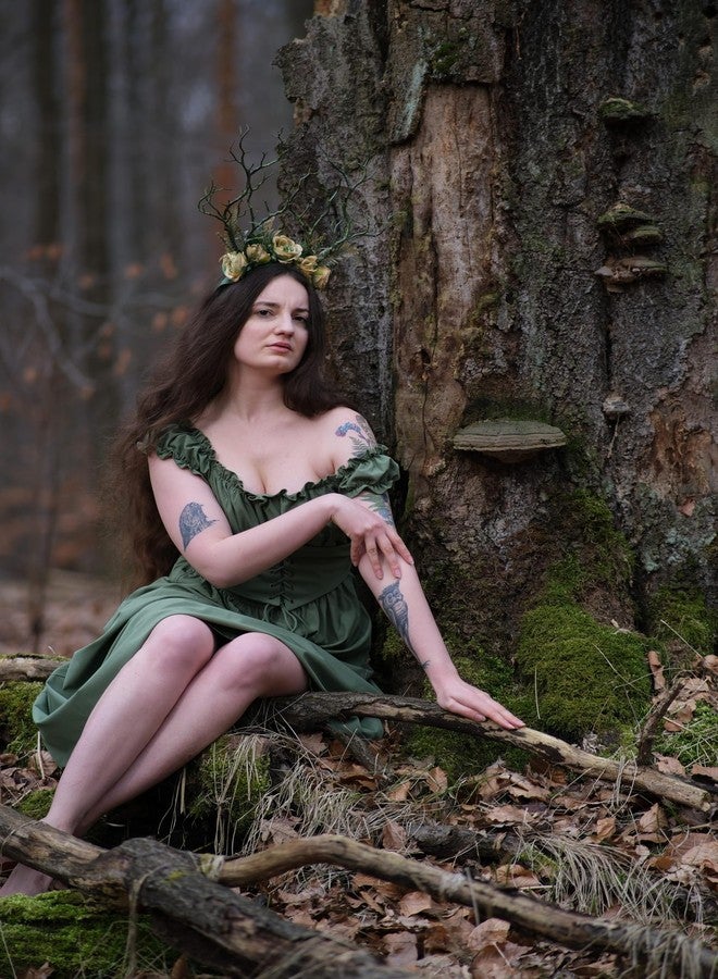 MOSTORY Handmade Green Branch Crown Woodland Flower Headband Forest Antler Headpiece Floral Fairy Hairband for Women Girls Renfaire Elf Cosplay Halloween Party - Image 3