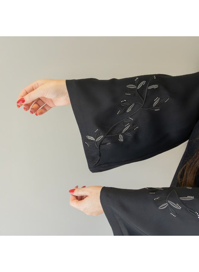 LINELLE عباءة لينيل السوداء للنساء - تصميم بفتحة على شكل حرف V، مزودة بأزرار من الأمام مع تطريز على الأكمام وحافة الأسفل، ملابس يومية ومناسبة محتشمة - Image 1