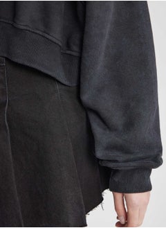 DeFacto Crop Sweatshirt  - Image 4