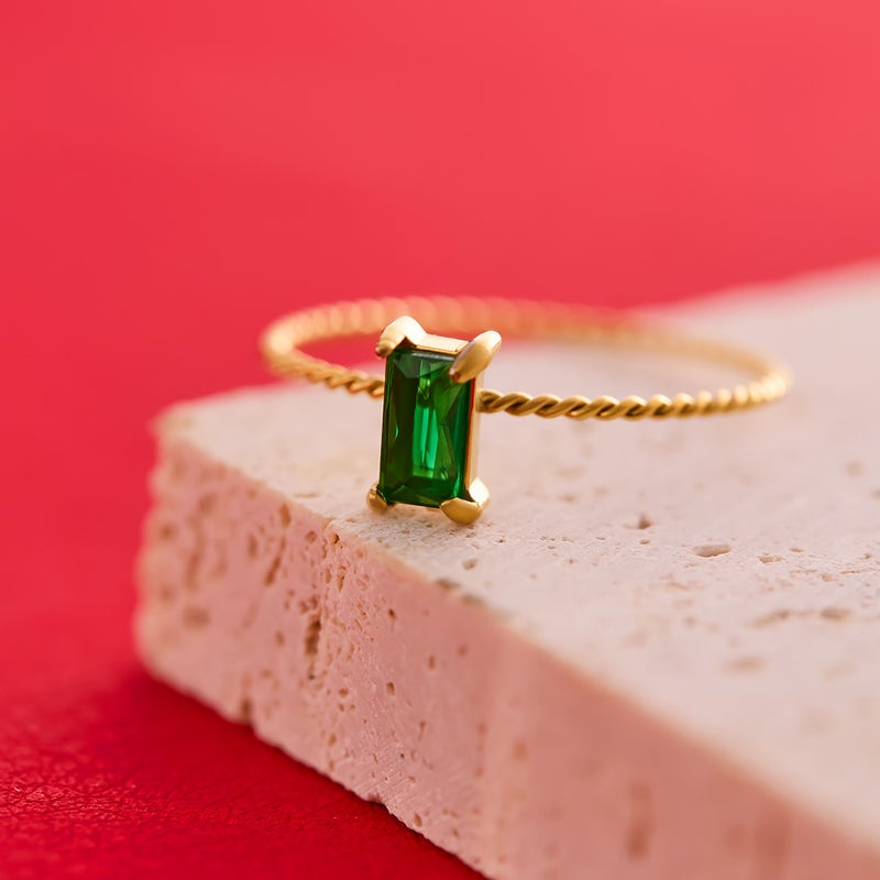 Wen Jian multi-color European and American ins plating 18K gold fine twist color square diamond ring womens fashion personalized ring white Green