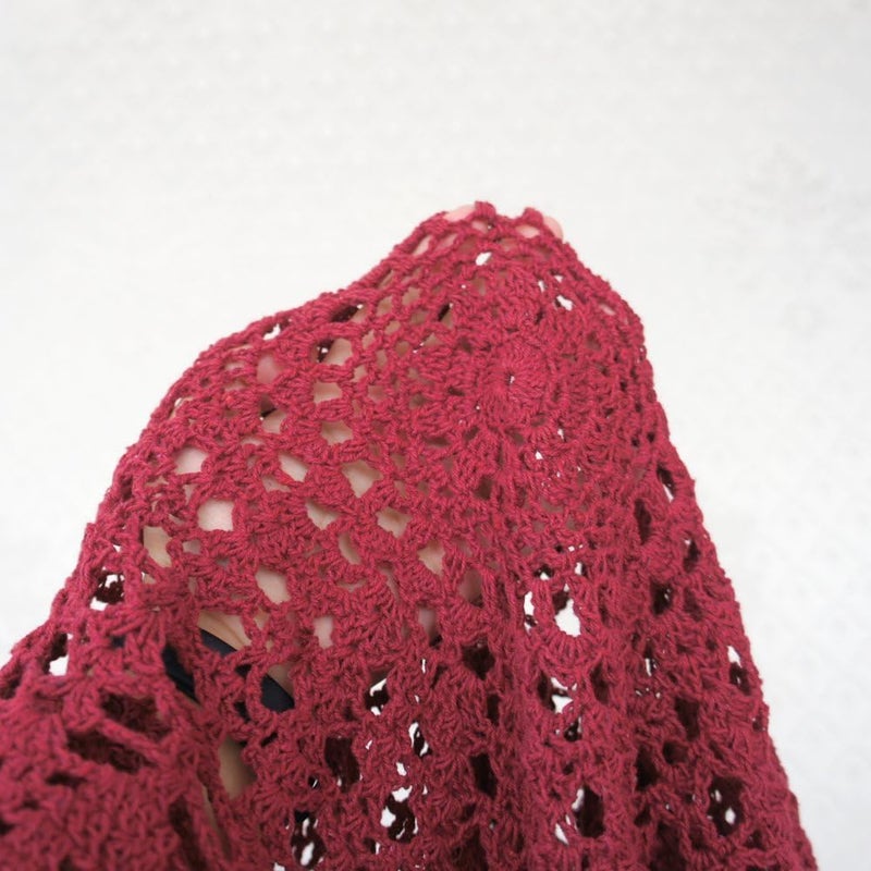 USTIDE Small Round Table Cloth Handmade Crochet Tablecloths for Wedding Decorative Roundtable Doilies Cotton Tablecloth Flowers Burgundy Tablecloth 31 Inches - Image 5