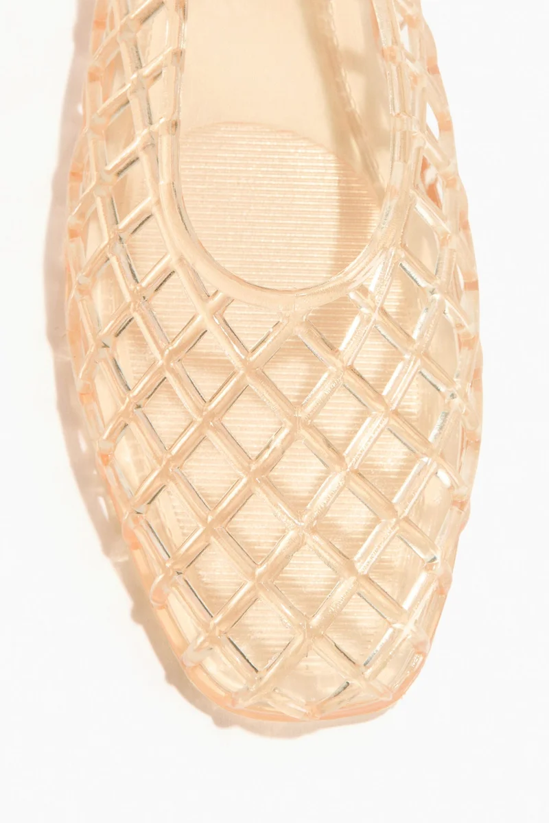 اتش اند ام حذاء باليه مسطح شبكي من البلاستيك