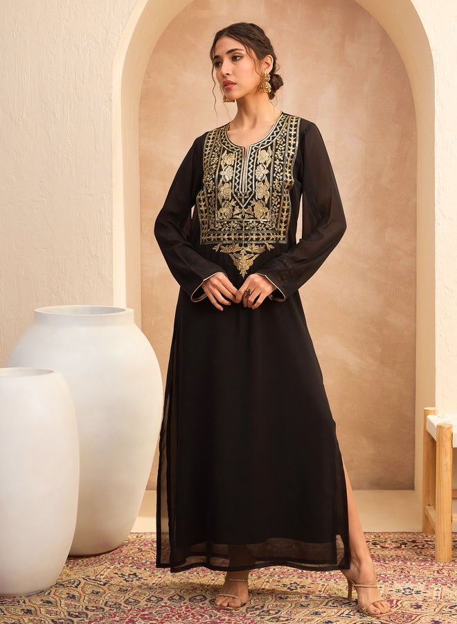 ساسافراس عباية بتفاصيل ترتر مع فستان بحمالات - Image 1