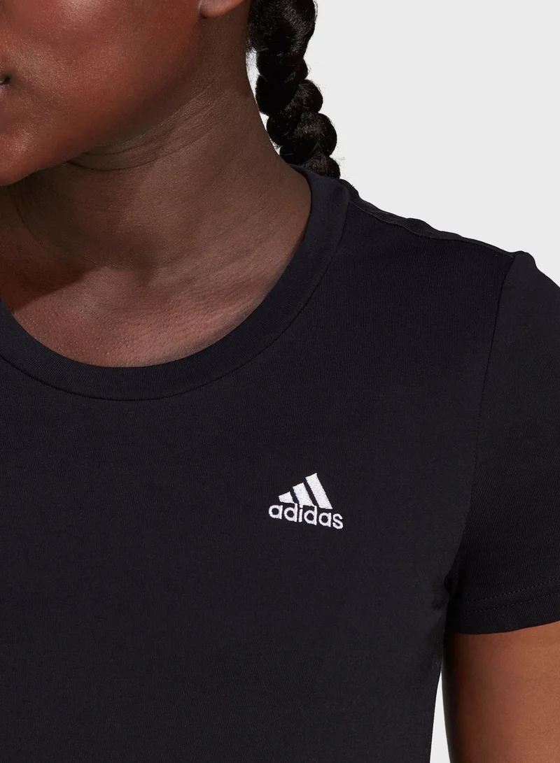 adidas تيشيرت بياقة دائرية
