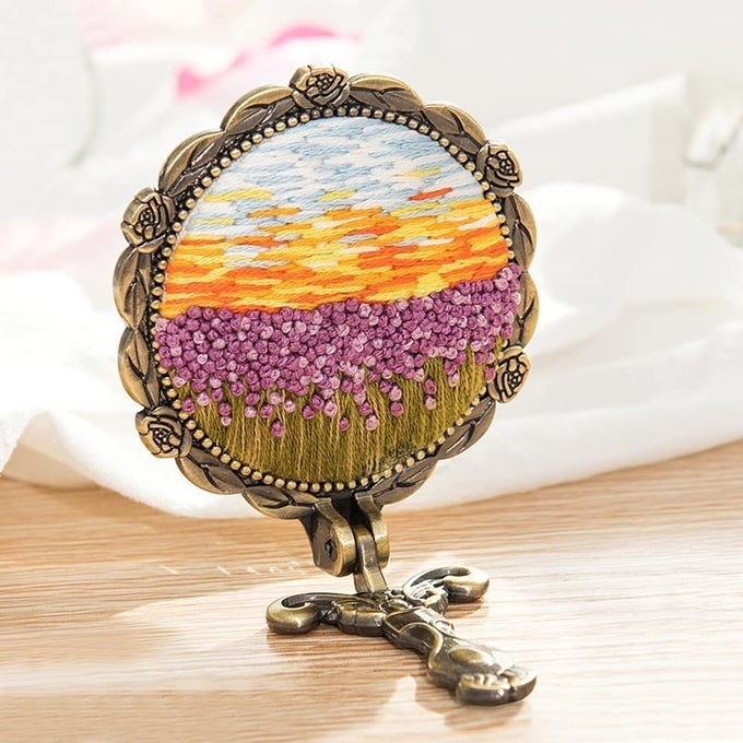 DIY EMBROIDERY MIRROR SETSEA OF FLOWERS NEEDLEWORK HANDMADE CRAFT MAKEUP MIRROR EMBROIDERY HOOP COLOR THREADS STITCHWORK FOR BEGINNERS STARTER COMPACT MIRROR CRAFTS GIFT FOR WOMEN UNIQUE