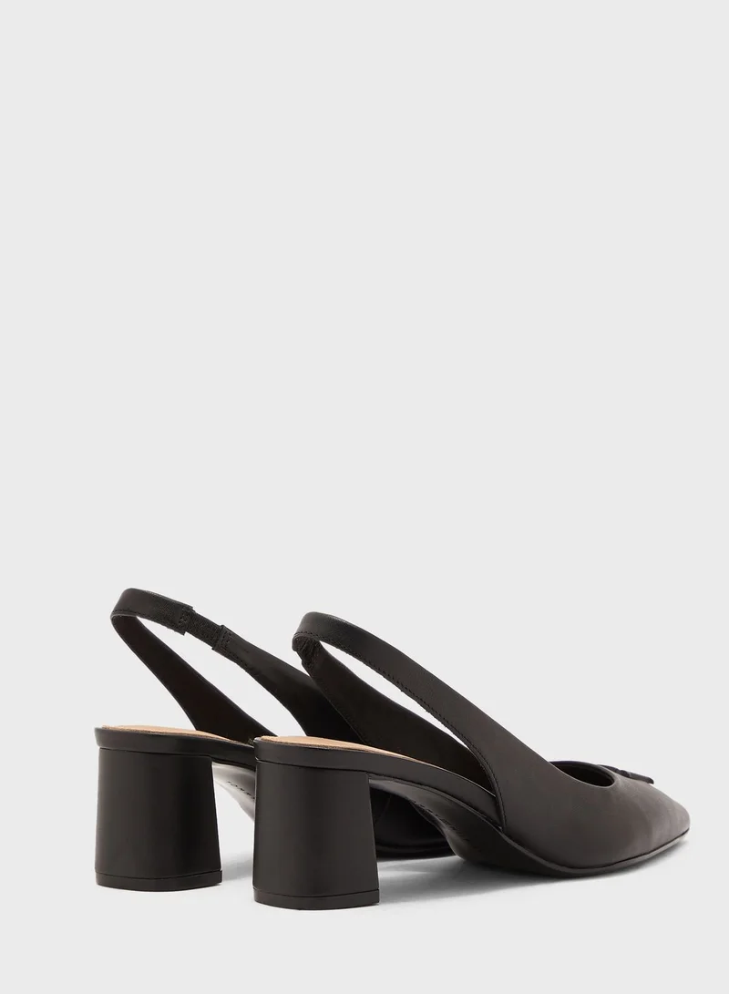 TOMMY HILFIGER Feminine Sling Back Pump