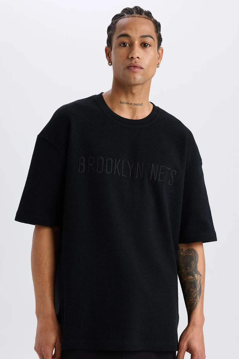ديفاكتو DeFactoFit NBA Brooklyn Nets Oversize Sports Waffle T-Shirt