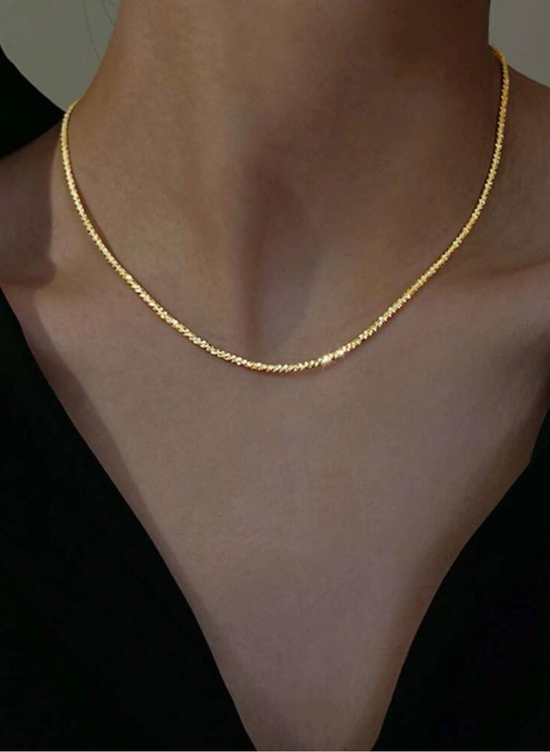 سلسال نسائي أنيق وعالي الجودة مطلي باللون الذهبي اللامع - Image 4