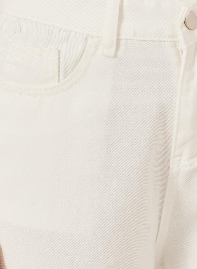 Styli Styli Women White Mid Rise Plain Straight Fit Jeans  - Image 3