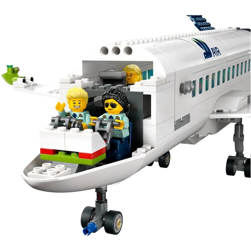 LEGO - City Passenger Airplane 913 Pieces - 60367 - Image 5