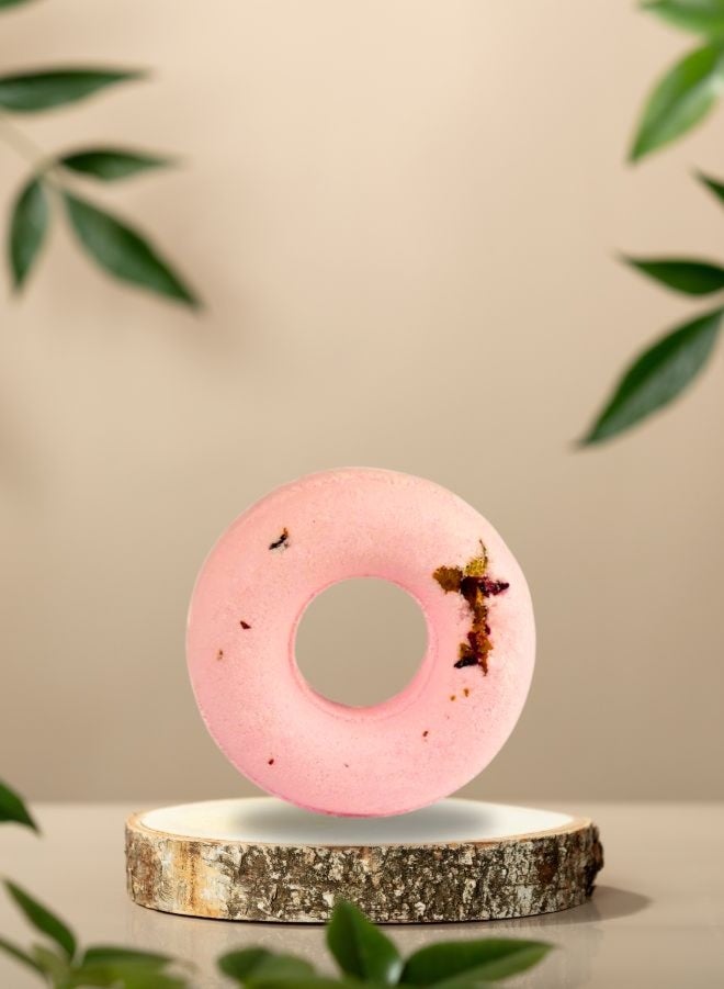 الصابون والأصدقاء قنبلة استحمام سبا برائحة الورد الدمشقي | ١٣٠ غرام - قنبلة استحمام فوارة برائحة الورد لترطيب البشرة واسترخائها - Image 5