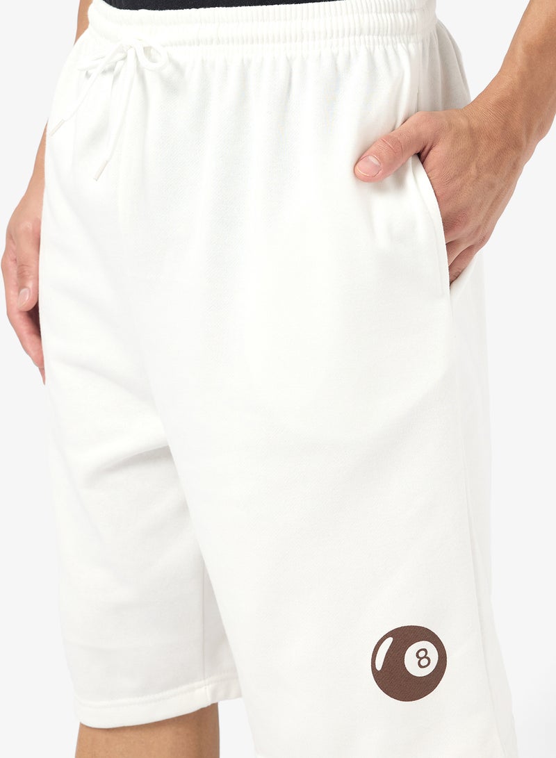 سفنتي فايف شورت بطبعة جرافيك - Image 4