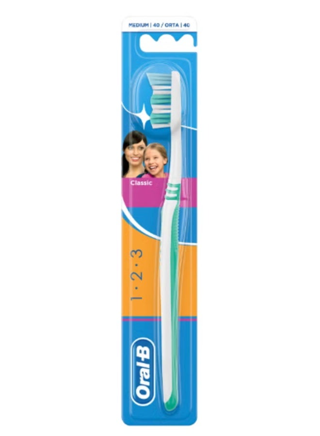 Oral-B 1-2-3 Classic Daily Clean Manual Toothbrush, Medium Bristles