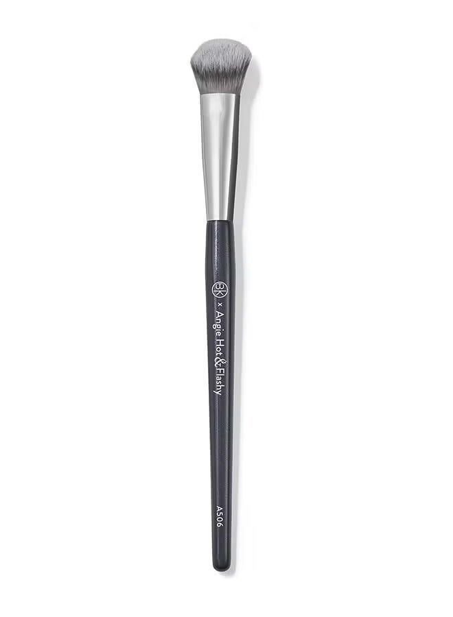 BK BEAUTY Angie Hot & Flashy A506 Concealer Brush - "Kitten Paw" Face or Eye Concealing and Contouring - Makeup Brushes - Image 2