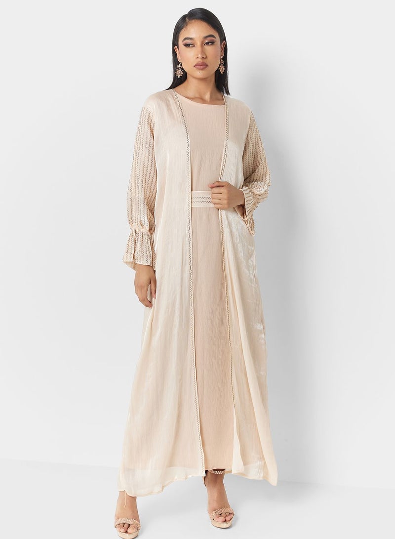 خزانة عباية بأكمام منتفخة وداخلية - Image 1