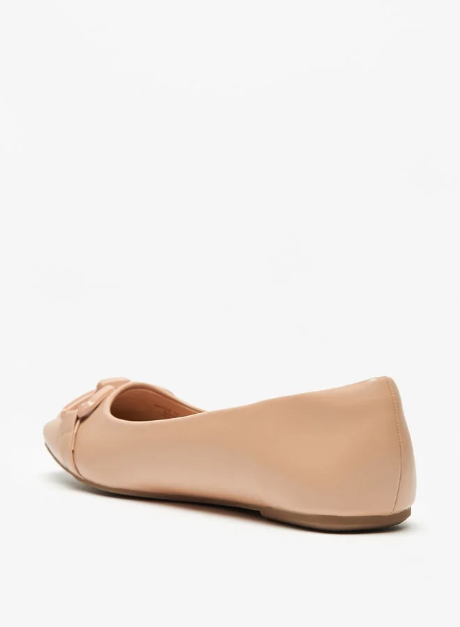 سيليست Women's Solid Pointed Toe Ballerina Shoes with Accent Detail