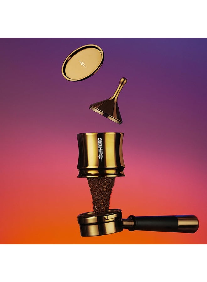 ام اتش دابيلو - ثري بومبار طقم أكواب إسبريسو وطحنة قهوة MHW-3BOMBER، قمع قياس من سبائك الألومنيوم مع أداة تحريك، موزع لبن مطحون لمرشح قهوة 58 مم، ذهبي - Image 3