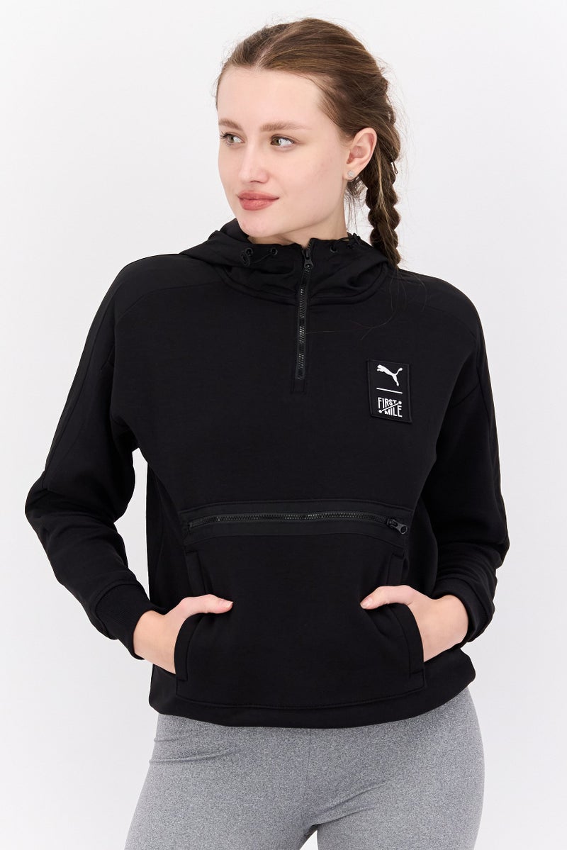 PUMA هودي رياضي نسائي بأكمام طويلة مناسب في الهواء الطلق، أسود - Image 1