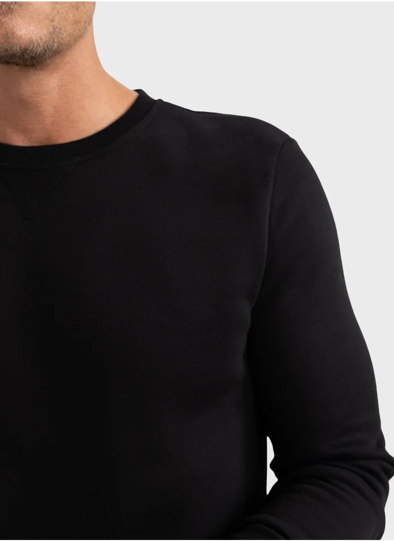 DeFacto Essential Crew Neck Sweatshirt