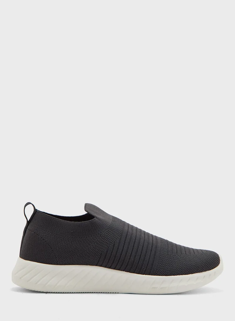سفنتي فايف Knitted Comfort Slip Ons
