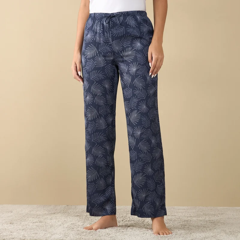 Splash FAV Solid Sweetheart Neck Sleeveless Top and Printed Pyjama Set