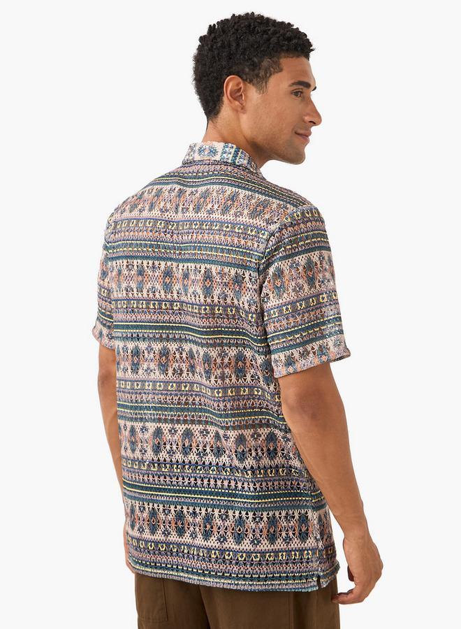 سبلاش فيڤ قميص بقصة عادية بياقة كامب وأكمام قصيرة - Image 3