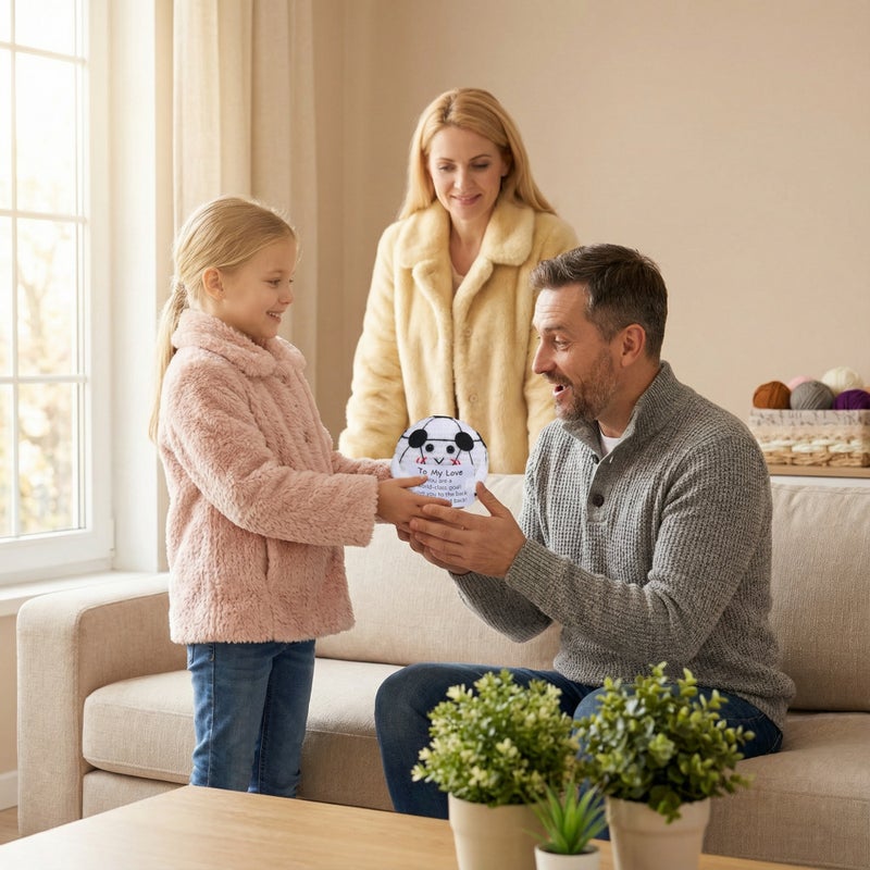 هدية دمية كرة قدم محبوكة يدويًا - Image 4
