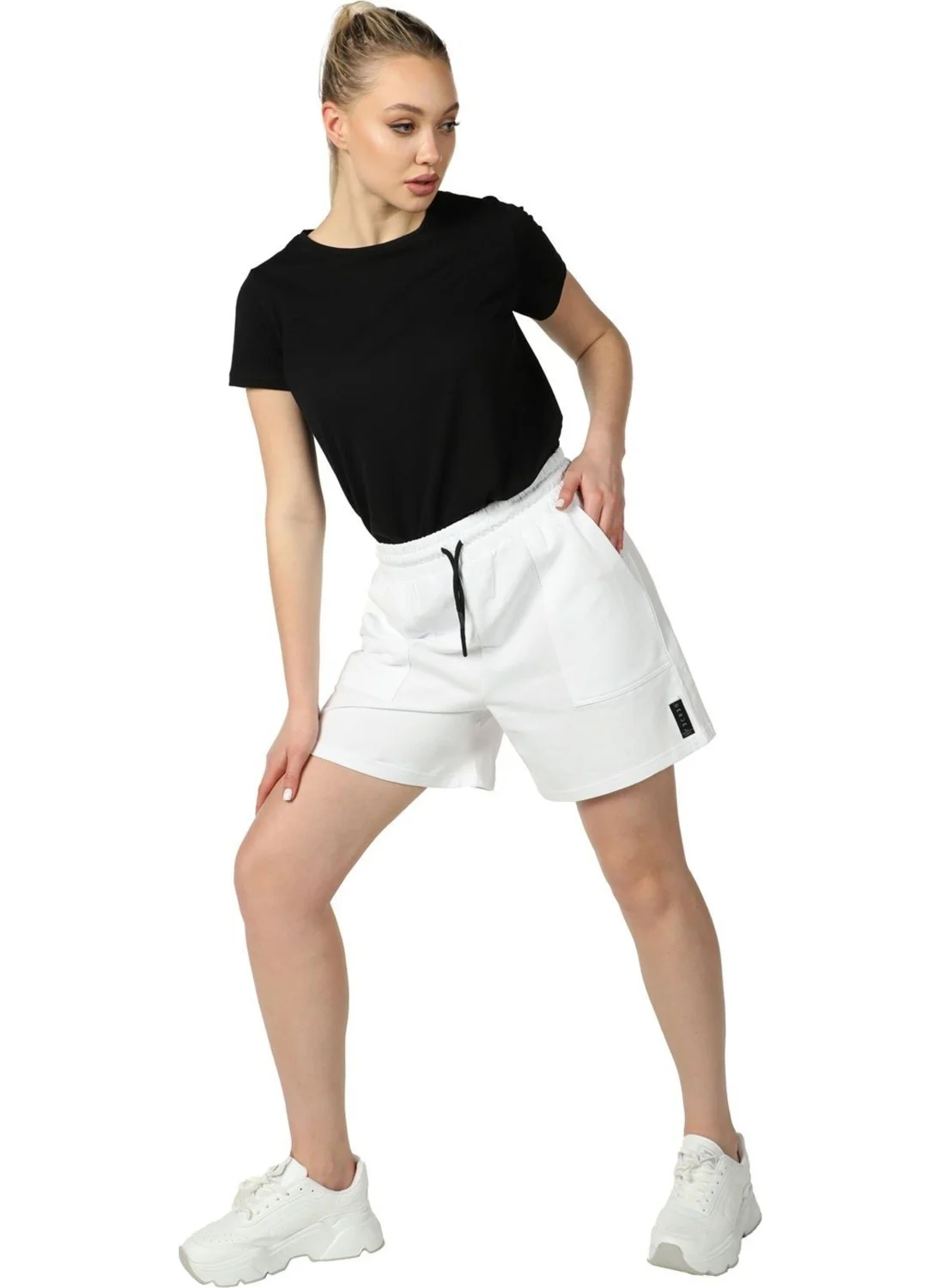 Defy'S Women's Shorts White