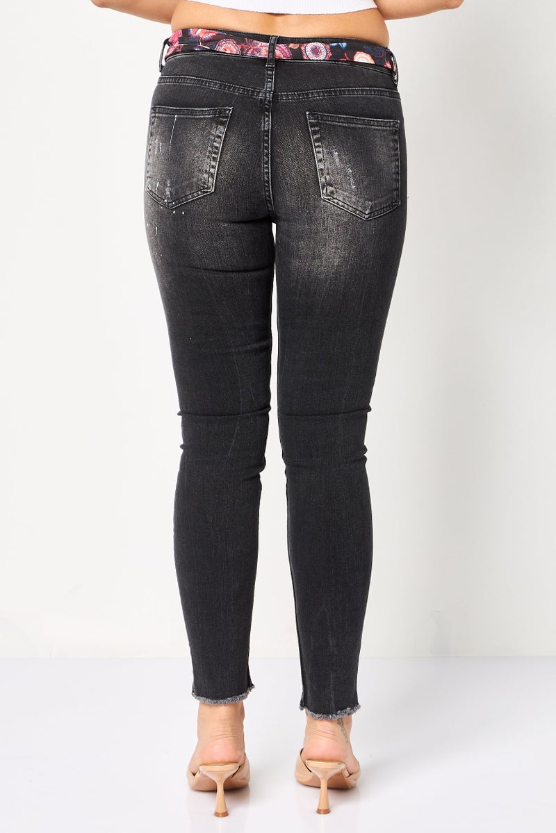 DESIGUAL Women Regular Fit Washed Stretchable Jeans, Washed Black - Image 4