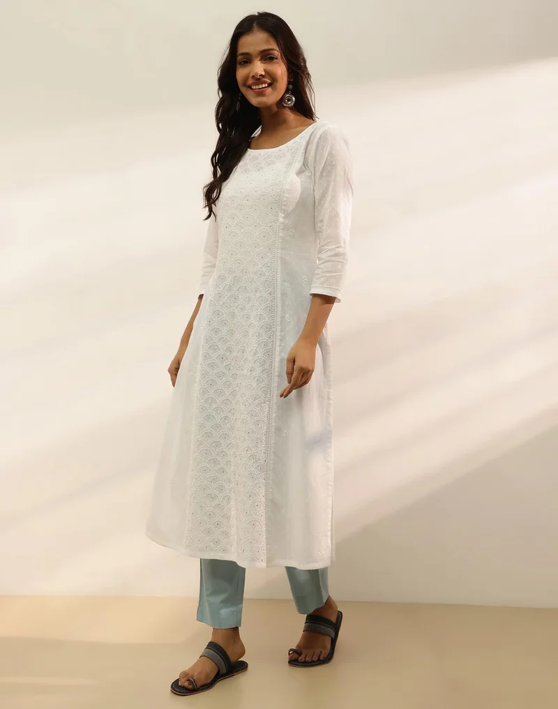 Fabindia White Cotton Blend Chikankari Slim Fit Long Kurta
