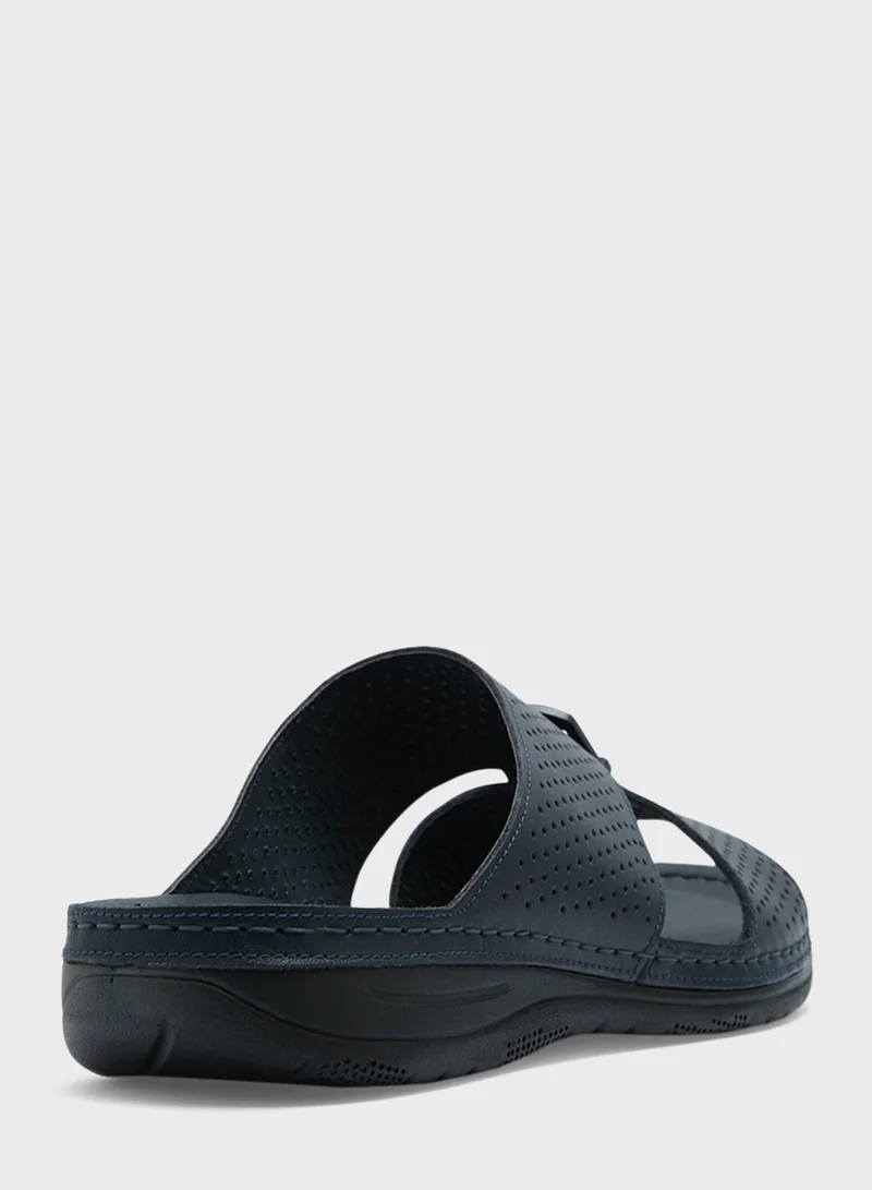 سي سي سي Casual Slip Ons Shoes