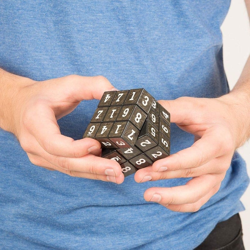 Funtime Gifts مكعب سودوكو لوفتس - نسخة محمولة ممتعة من لعبة سودوكو الكلاسيكية - هل يمكنك حل جميع الجوانب الستة، متعدد الألوان - Image 4