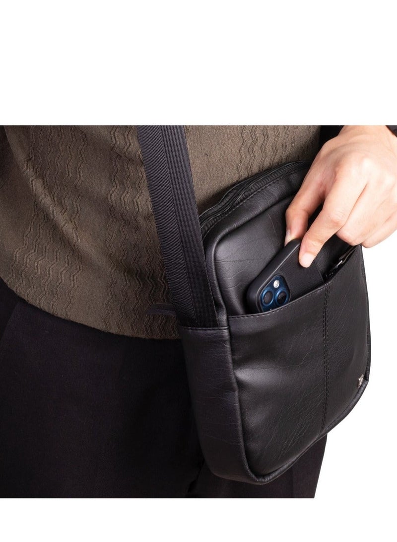 ايه ار سابلاي AR Arrow Cross Bag من Arij Bags | شنطة كروس، جلد صناعي، حزام قابل للتعديل، جيب أمامي، خفيفة للاستخدام اليومي (23 × 20 × 6 سم) (أسود) - Image 4
