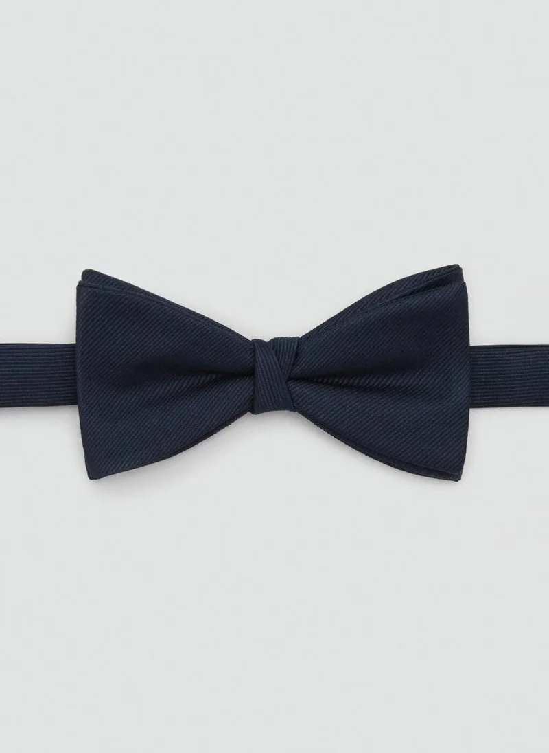 Mango Man Classic bow tie with microstructure