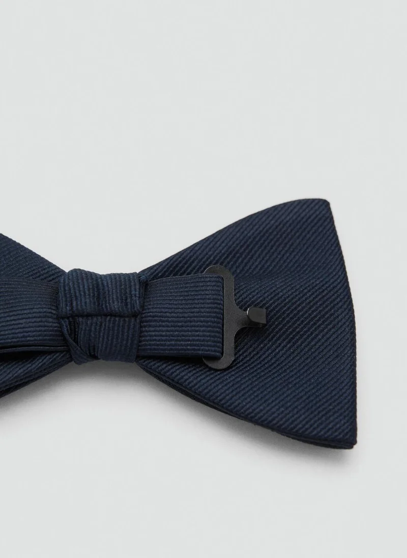 Mango Man Classic bow tie with microstructure