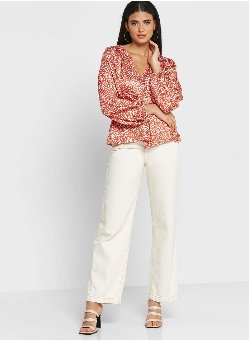 VERO MODA - Pleat Detail V-Neck Printed Top - Image 1