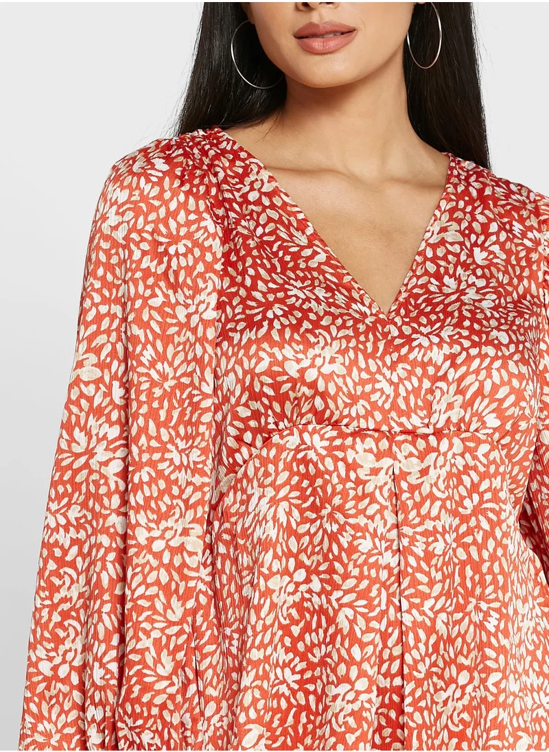 VERO MODA Pleat Detail V-Neck Printed Top