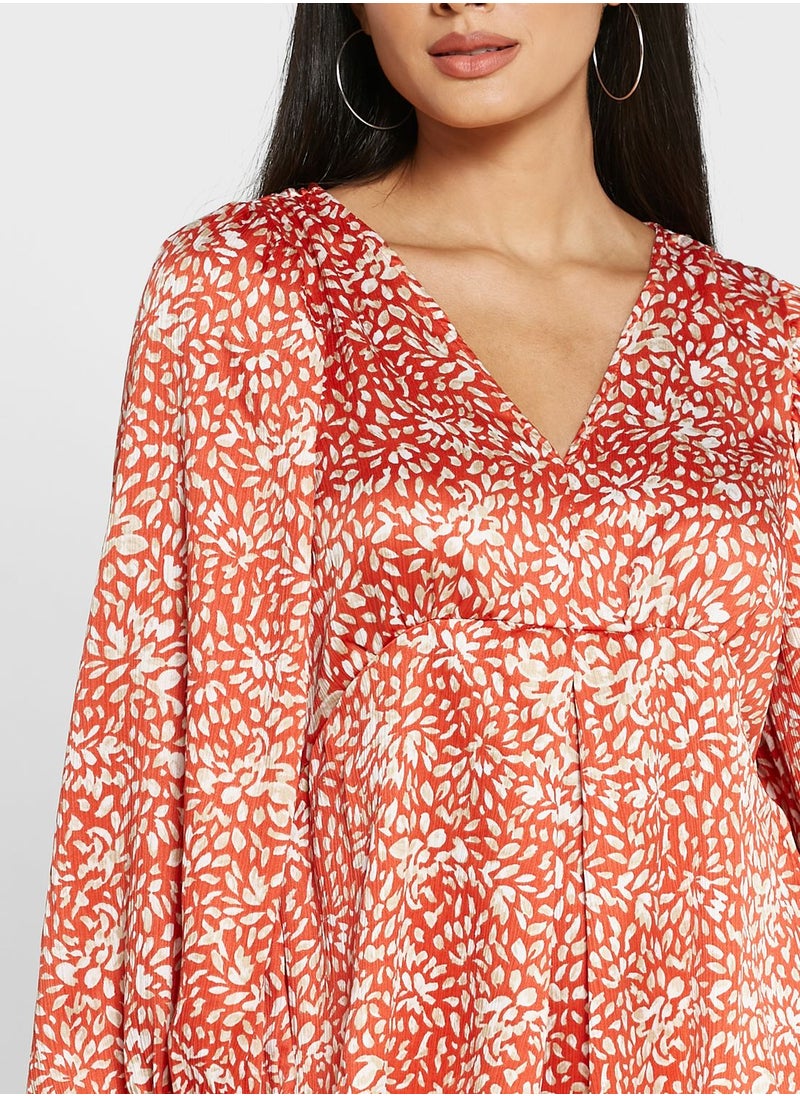 VERO MODA - Pleat Detail V-Neck Printed Top - Image 1